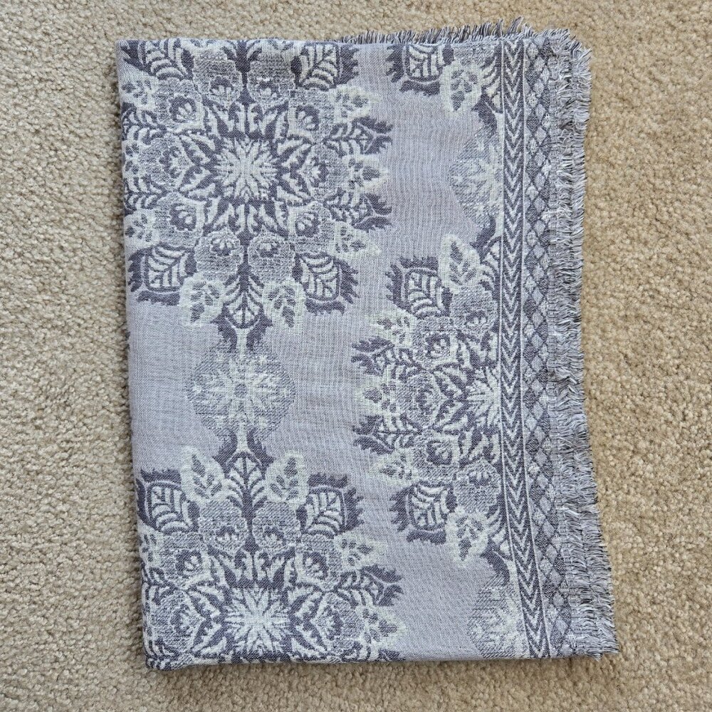 J. Jill Jacquard Snowflake Scarf Grey Onyx - Picture 7 of 7